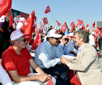 Yüzbinler, Albayrak'larıyla Demokrasi ve Şehitler Mitingi için Yenikapı'da Buluştu 06