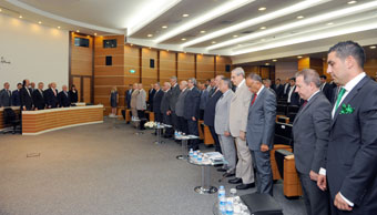 9. Cumhurbaşkanı Süleyman Demirel için bir dakikalık saygı duruşunda bulunuldu.
