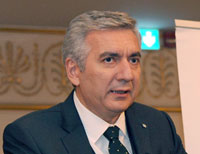 alt=