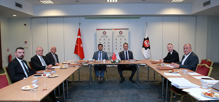 14. Grup Ev Tekstili, Brode, Dantel, Nakış ve Dokunmamış Ürünler Sanayii Meslek Komitesi 10 Kasım 2022 tarihinde ilk toplantısını İstanbul Sanayi Odası Odakule Binası’nda gerçekleştirdi.