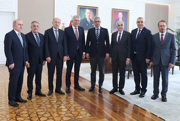 İSO Yönetimi, Sağlık Bakanı Prof. Dr. Kemal Memişoğlu’na Nezaket Ziyaretinde Bulundu