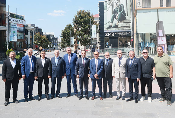 İstanbul Sanayi Odası Yönetimi, Merter Sanayici ve İş Adamları Derneği Yönetimini Ziyaret Etti