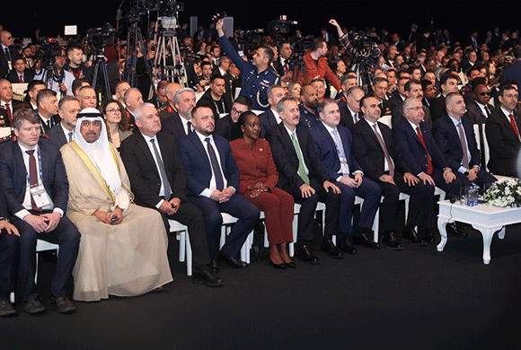 SAHA 2026 Uluslararası Savunma, Havacılık ve Uzay Sanayi Fuarı Kapılarını Ziyaretçilere Açtı