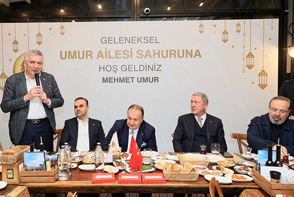 İSO Meclis Üyesi Mehmet Umur’un Ev Sahipliğinde Düzenlenen Umur Ailesi Sahur Programı, Siyaset ve İş Dünyasını Buluşturdu