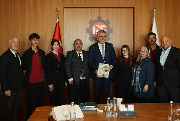 Dr. Oktay Duran MTAL Öğrencileri ve Okul İdarecileri İSO Başkanı Erdal Bahçıvan’ı Ziyaret Etti