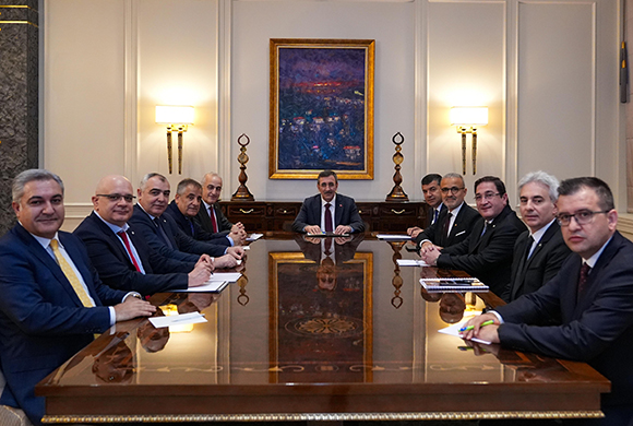 İSO Öncülüğünde, Tekstil ve Hazır Giyim Sektörü Özelinde Oluşturulan Heyet, Cumhurbaşkanı Yardımcısı Cevdet Yılmaz’ı Ziyaret Etti